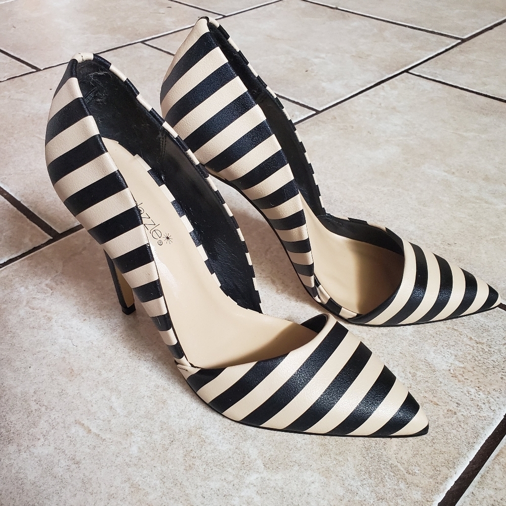 Black & Cream striped pointy heels 4.5 inches